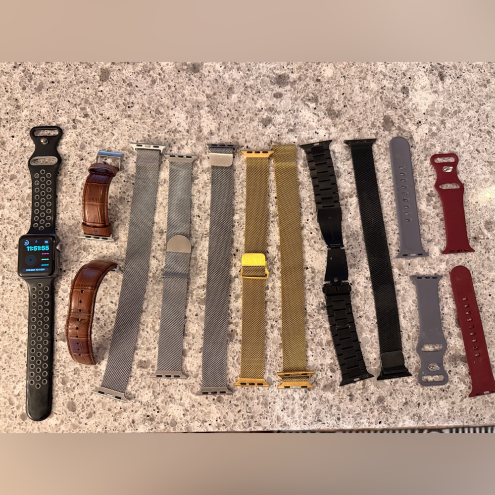 Apple Watch Series 3, 38mm with 11 Bands